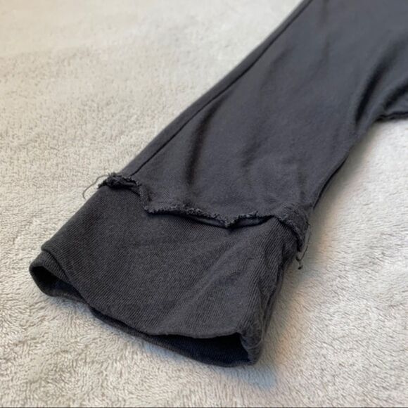 Express basic quarter length butterfly sleeves - Picture 5 of 9